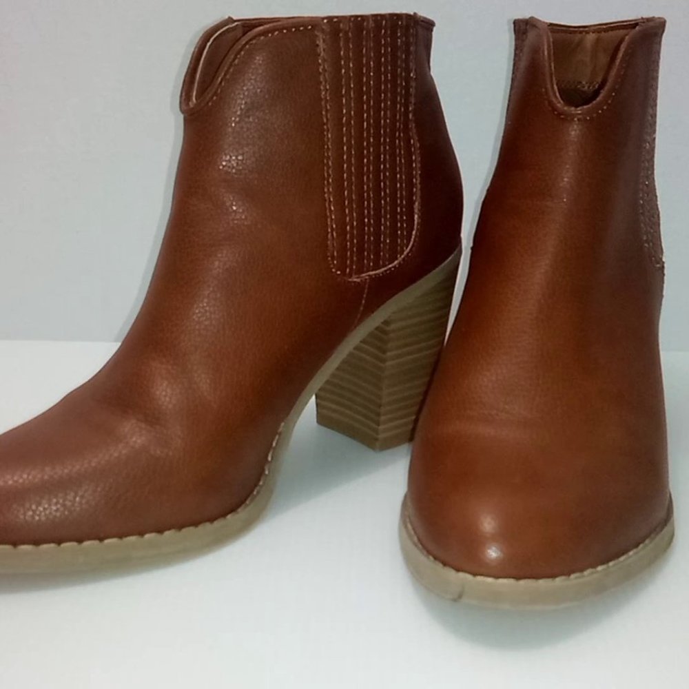 dolcetta shoes: Cognac Ankle Boots